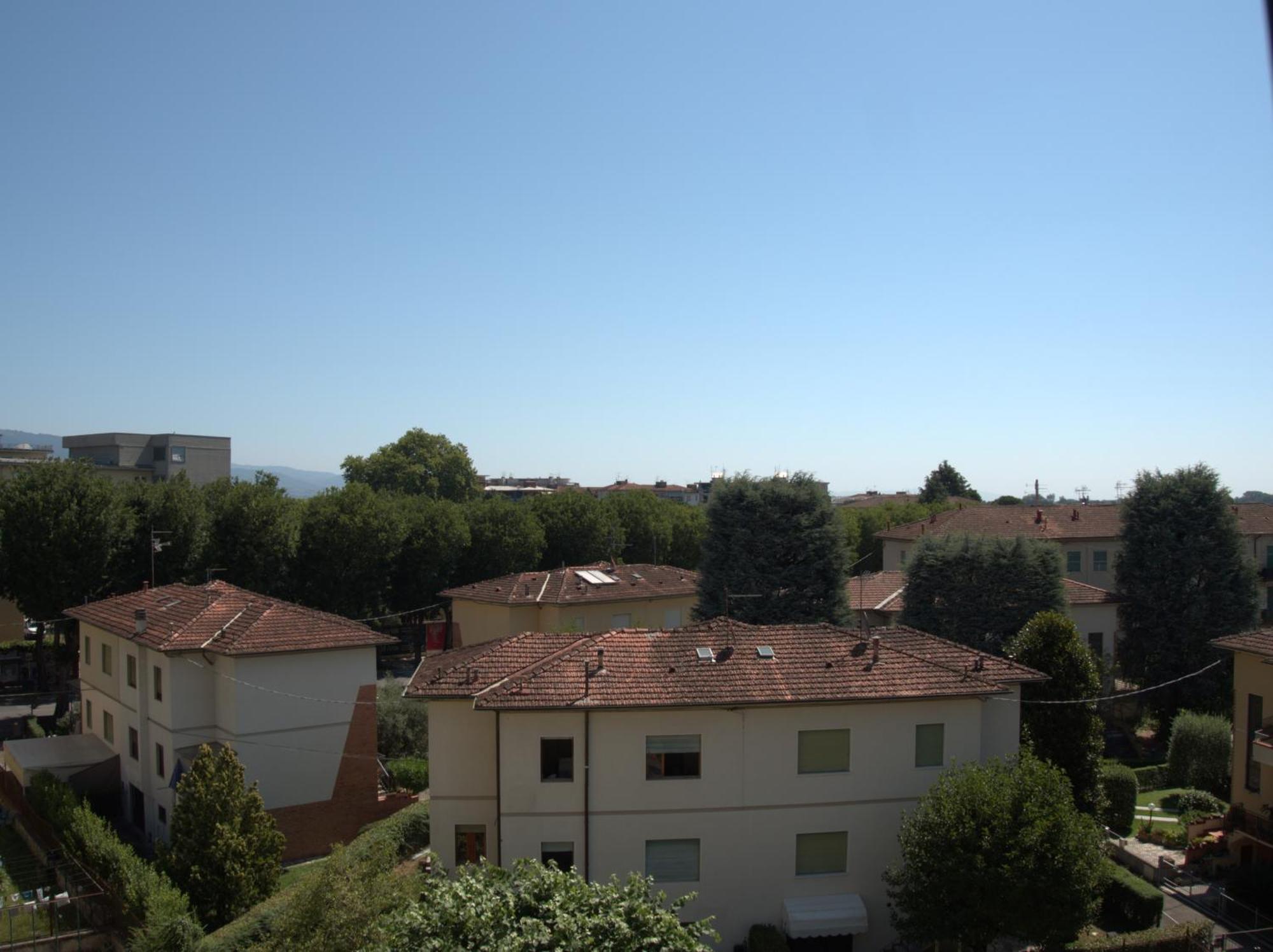 Appartamento Via Grandi - Free Gated Parking - 5 Minutes From Center Lucca Exteriér fotografie